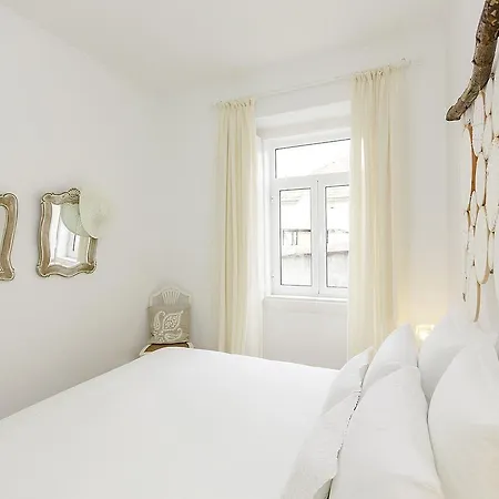 Sapadores · 2 Bedrooms Boho Chic