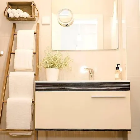 Sapadores - 2 Bedrooms Boho Chic