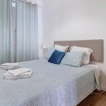 Sapadores - 2 Bedrooms Boho Chic Daire *