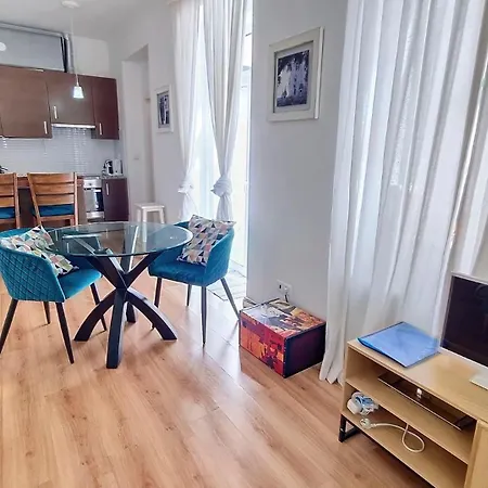 Sapadores - 2 Bedrooms Boho Chic Lisbon