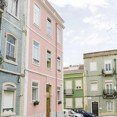 Sapadores - 2 Bedrooms Boho Chic Daire