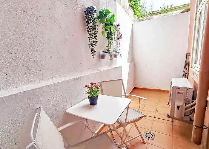 Sapadores - 2 Bedrooms Boho Chic شقة