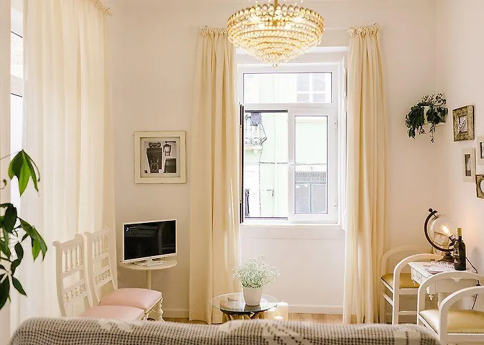 Sapadores - 2 Bedrooms Boho Chic Apartment